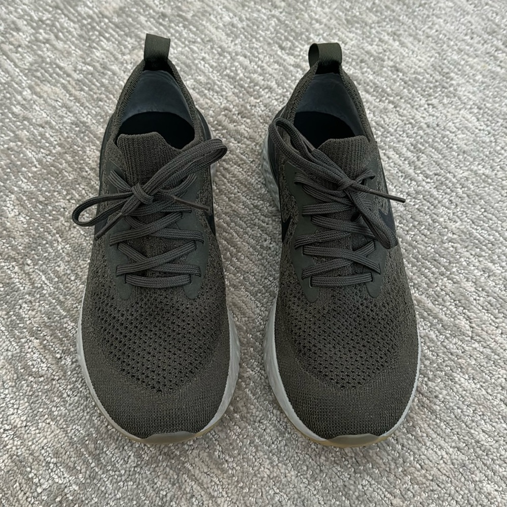 Nike women’s epic react flyknit olive sneaker